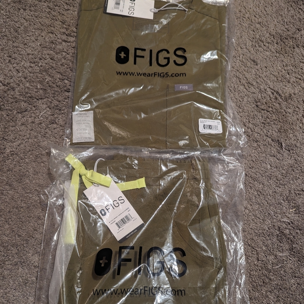 Figs Martini Olive xxs top/xxsp yola pants